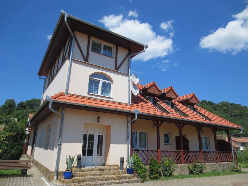 Pensiunea Hera Sighişoara Zimmer foto